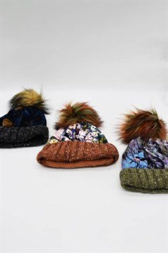 Kadın Kadife Desenli Ponponlu Bere-Haki