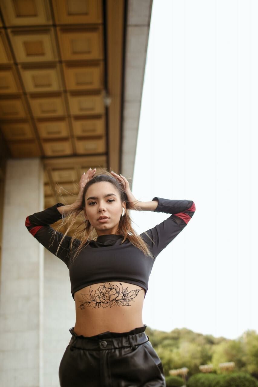 Geçici Çiçek Dövme Tattoo Kadın Dövmesi Su Geçirmez